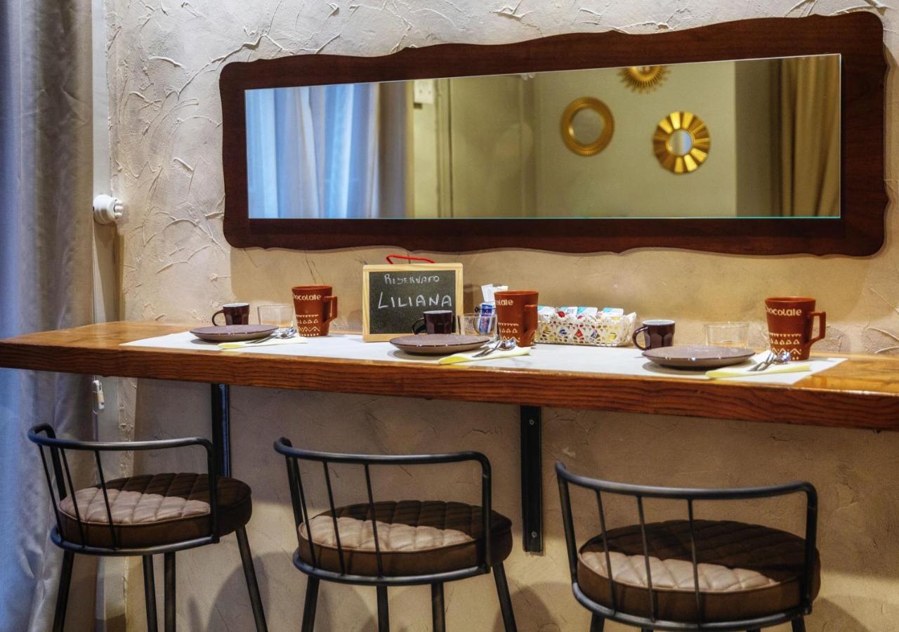 לינה וארוחת בוקר ארצו Ca De Guelfi Residenza D'Epoca מראה חיצוני תמונה