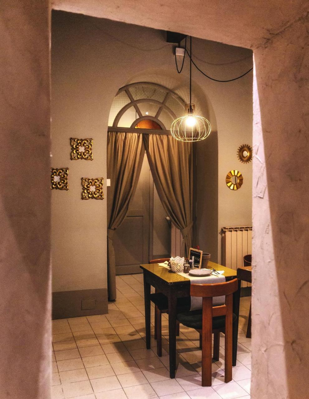 לינה וארוחת בוקר ארצו Ca De Guelfi Residenza D'Epoca מראה חיצוני תמונה