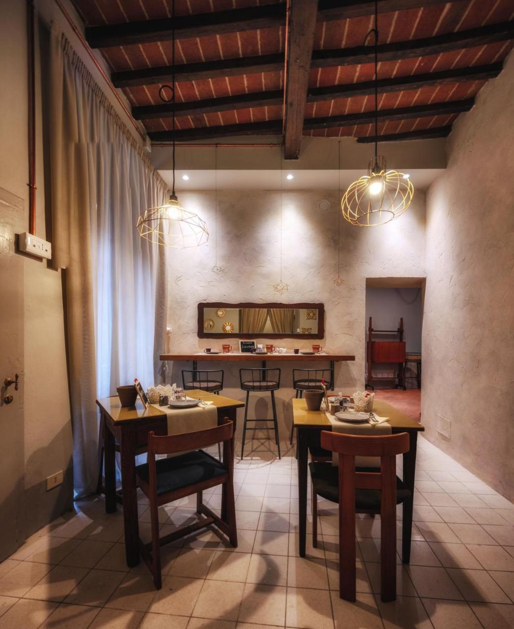 לינה וארוחת בוקר ארצו Ca De Guelfi Residenza D'Epoca מראה חיצוני תמונה