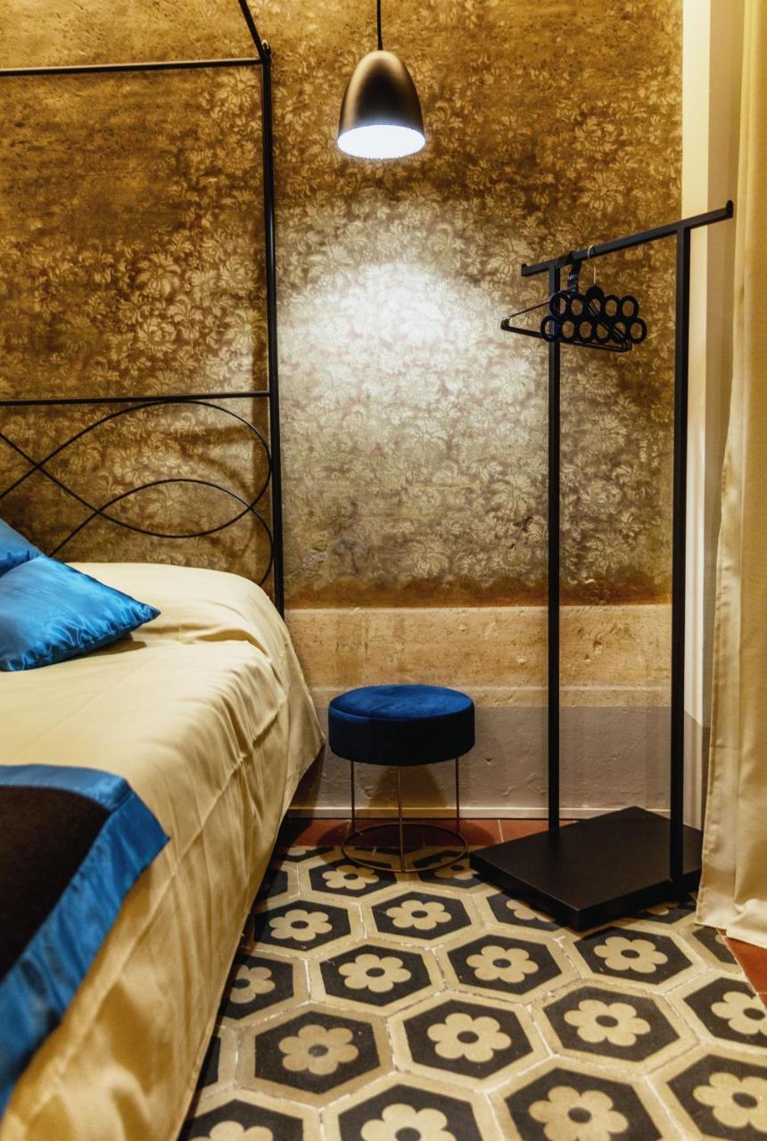 לינה וארוחת בוקר ארצו Ca De Guelfi Residenza D'Epoca מראה חיצוני תמונה
