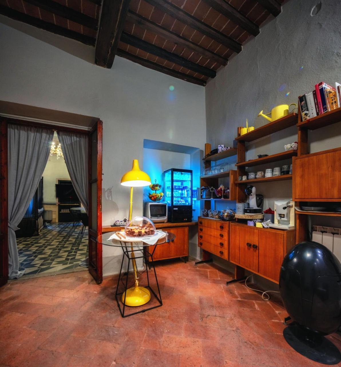 לינה וארוחת בוקר ארצו Ca De Guelfi Residenza D'Epoca מראה חיצוני תמונה