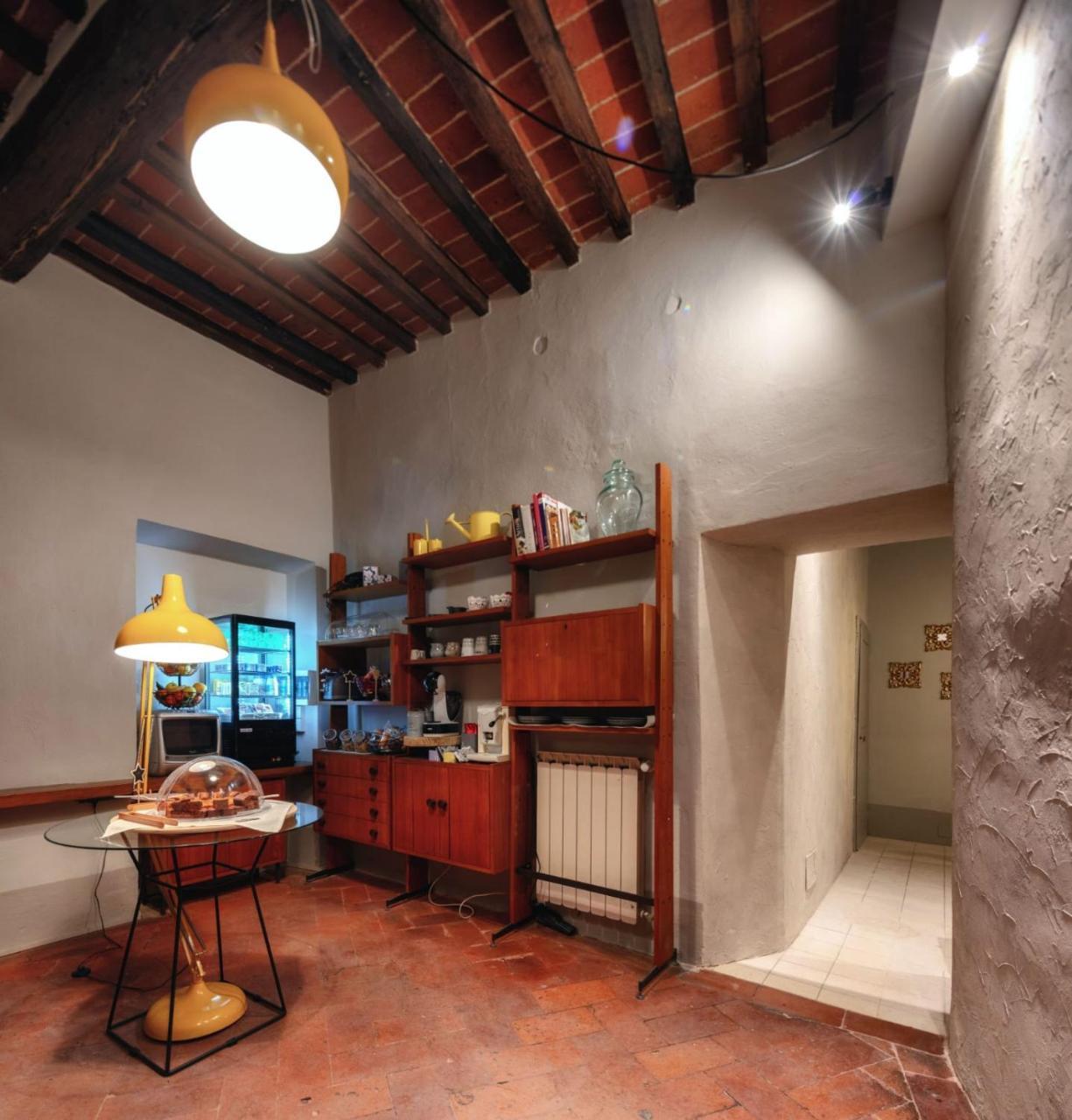 לינה וארוחת בוקר ארצו Ca De Guelfi Residenza D'Epoca מראה חיצוני תמונה