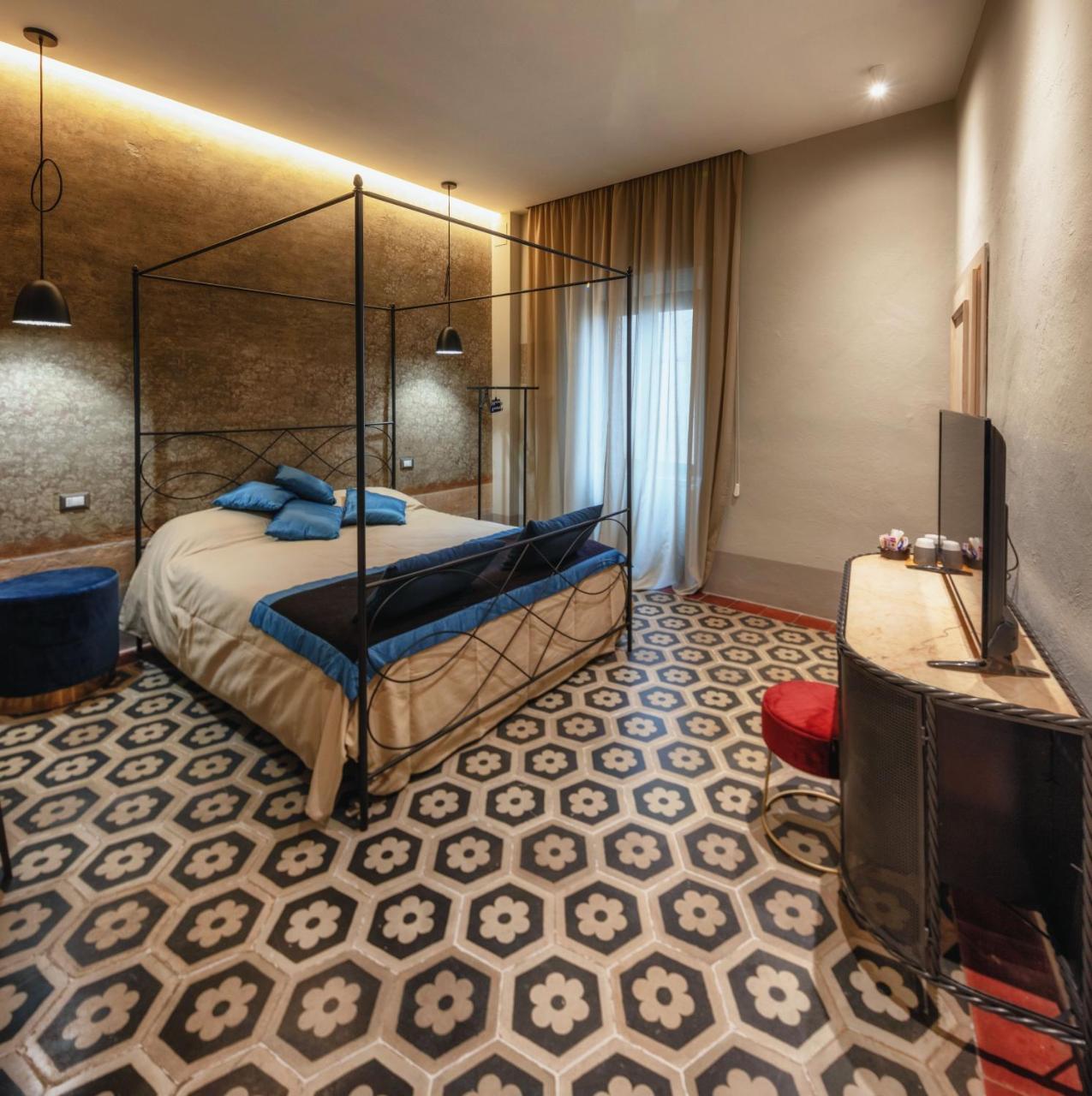 לינה וארוחת בוקר ארצו Ca De Guelfi Residenza D'Epoca מראה חיצוני תמונה